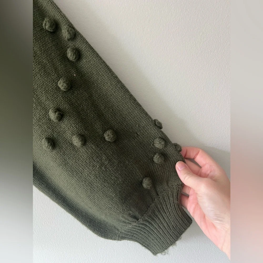 70/21 Pom-Sleeve Green Oversized Turtleneck Sweater Size Small
